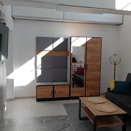 Guest house Z Aneksem Kuchennym Z 1 Sypialnia *